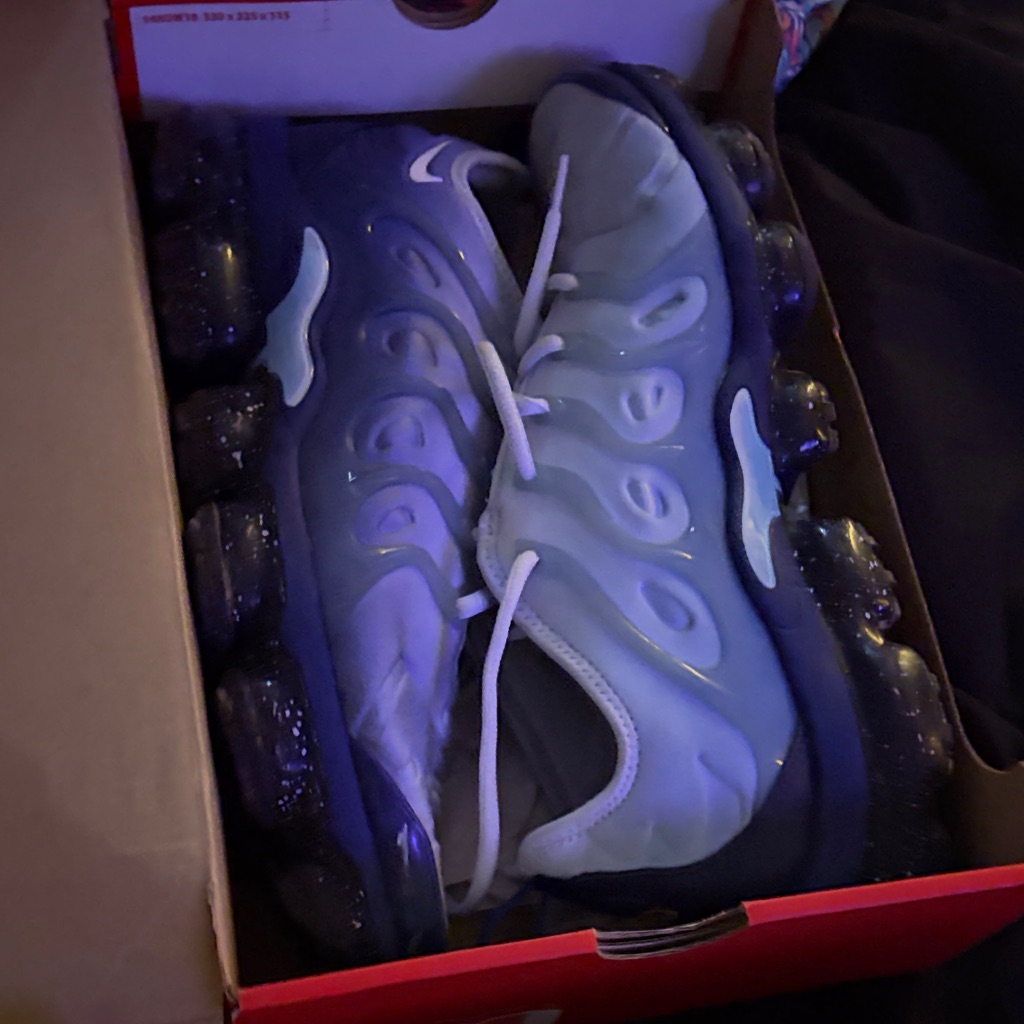Nike Kids' Sneakers In Light Blue And White With Black Vapormax Soles